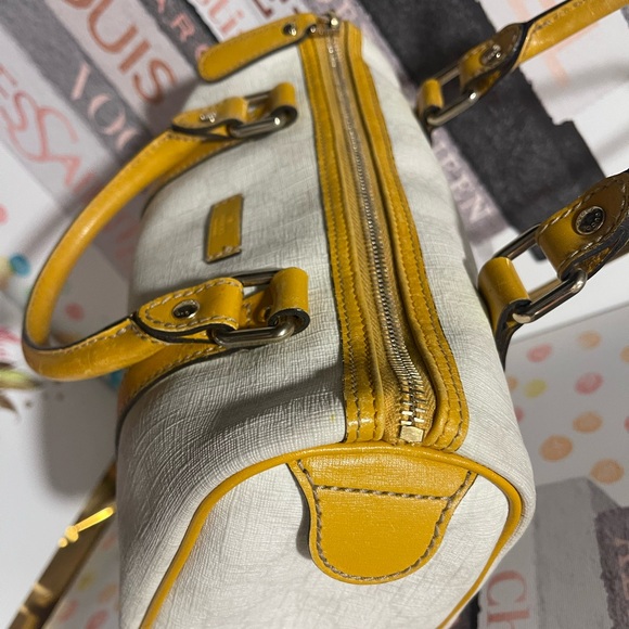 Gucci Canvas Leather - Picture 4 of 13